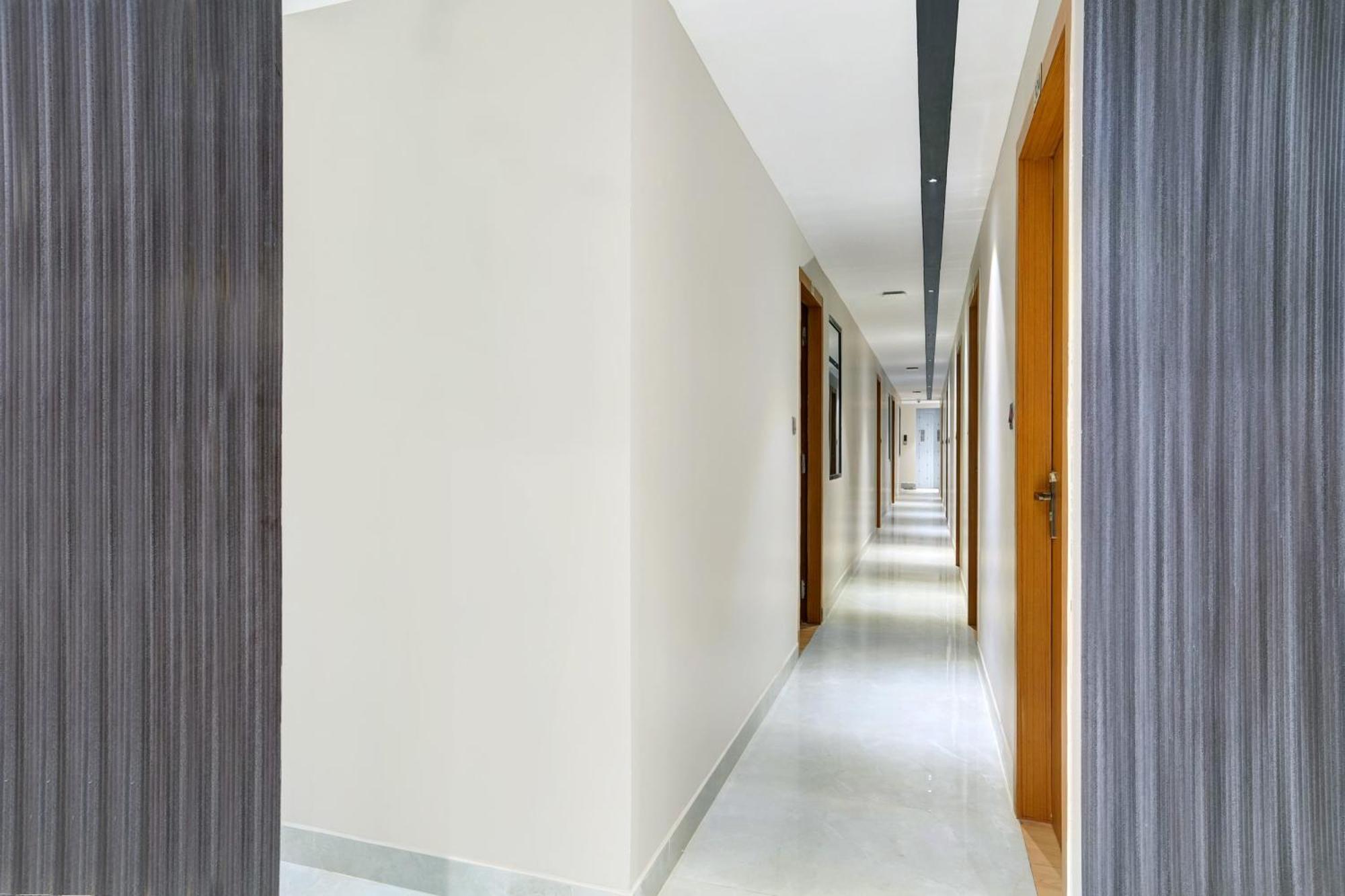 Townhouse Oak Sarusajai Stadium Dispur ภายนอก รูปภาพ