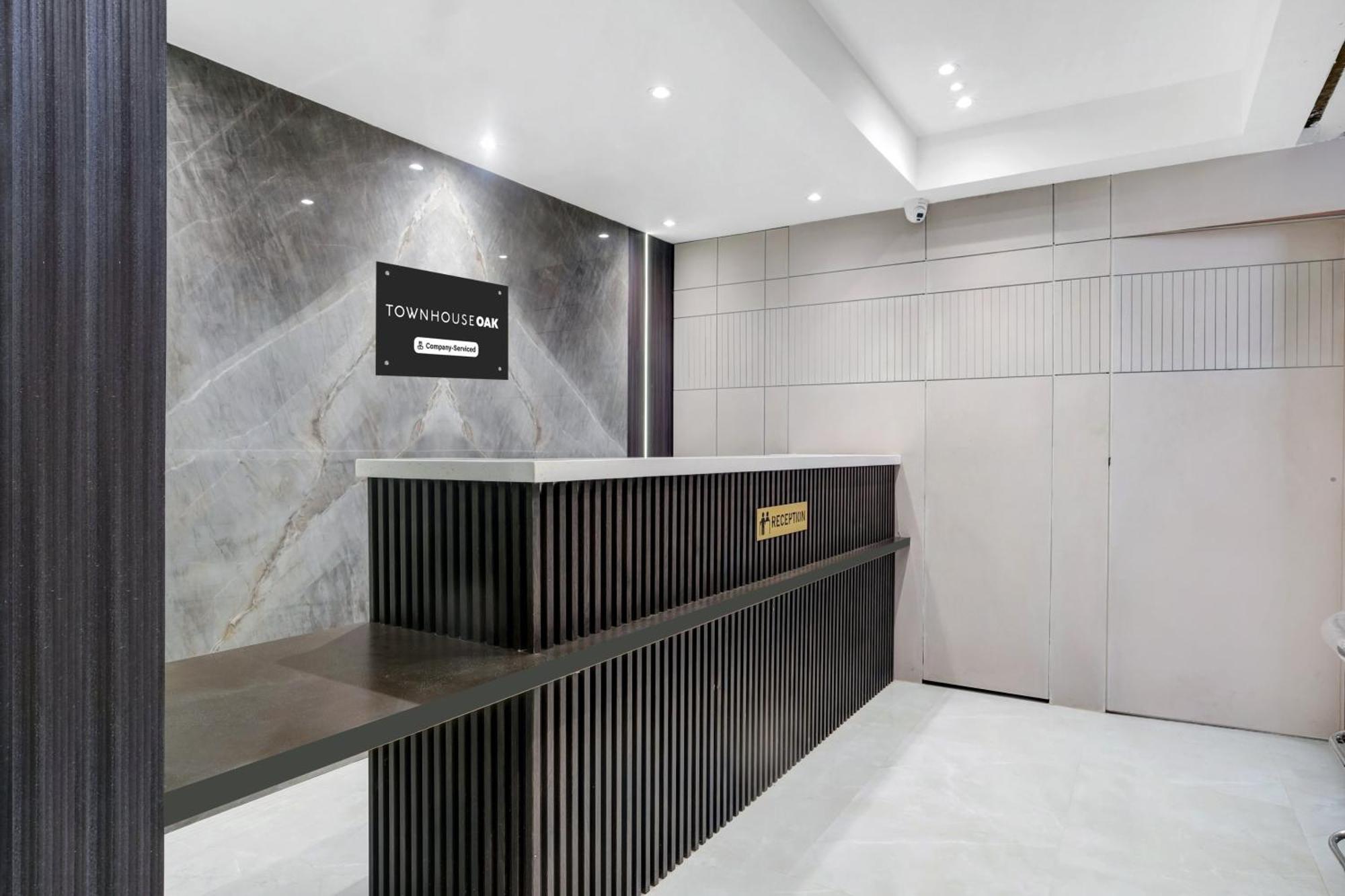 Townhouse Oak Sarusajai Stadium Dispur ภายนอก รูปภาพ